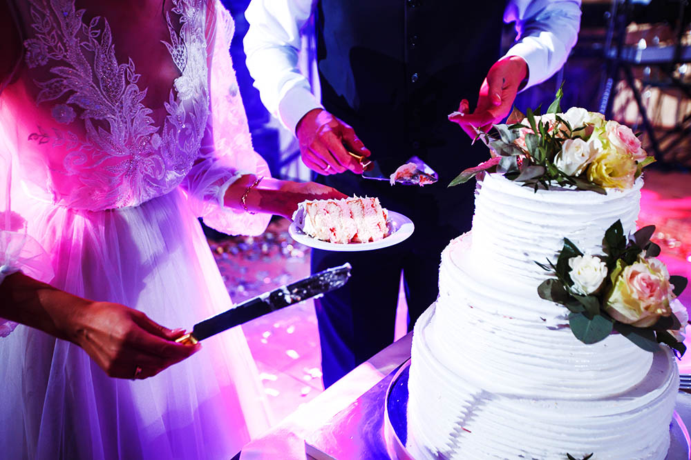 5 Reasons Why Investing in a Stunning Wedding Cake is the Best Decision You’ll Make!